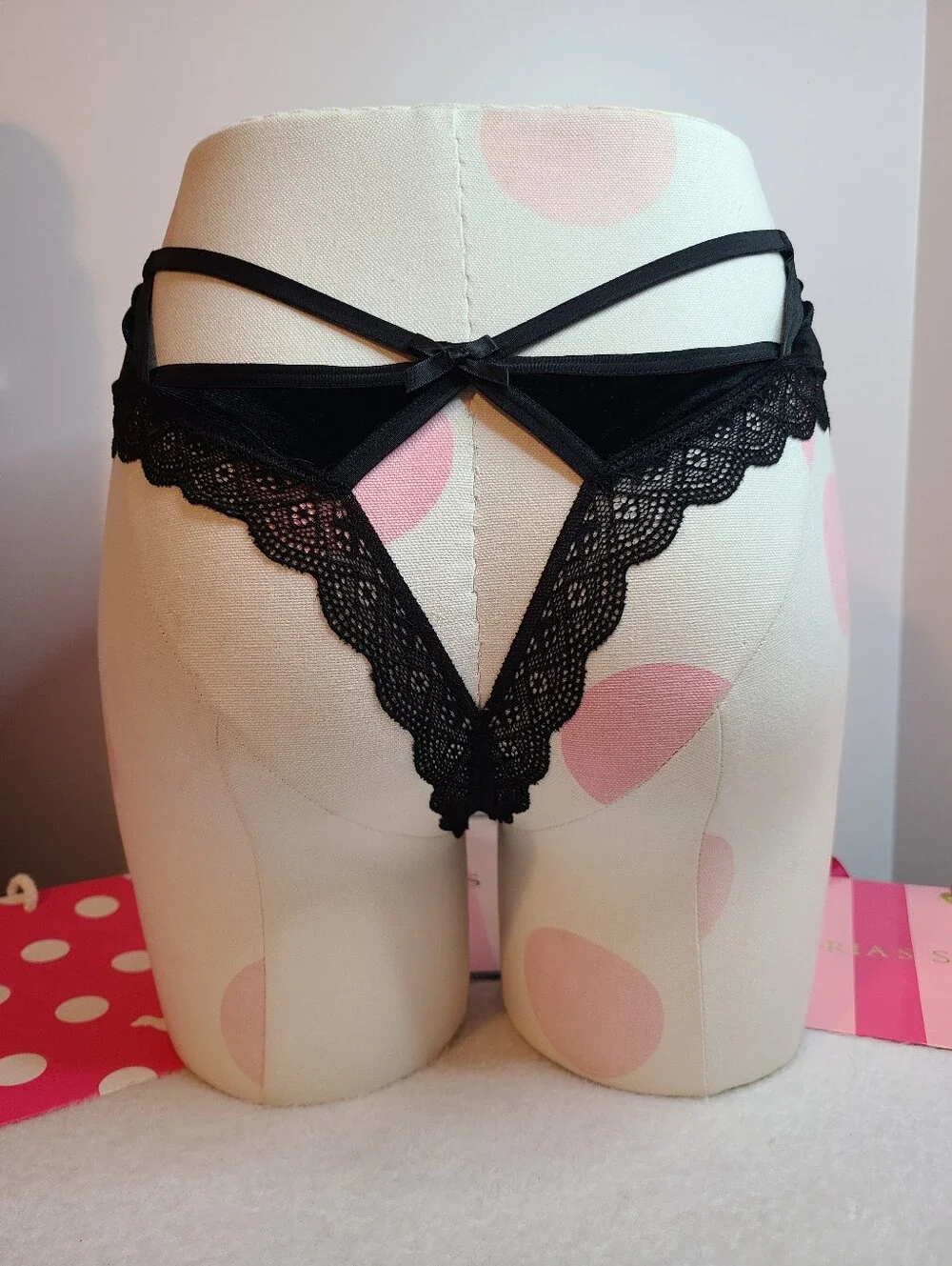 Retired VS Very Sexy Soft Velvet Lace Strappy Cut-out Thong Panty Size M